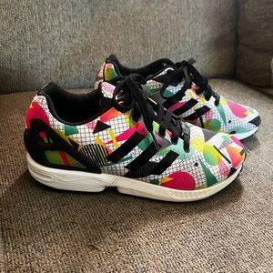 ADIDAS flux , geometric barely worn, clean!